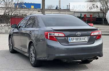 Седан Toyota Camry 2014 в Запоріжжі