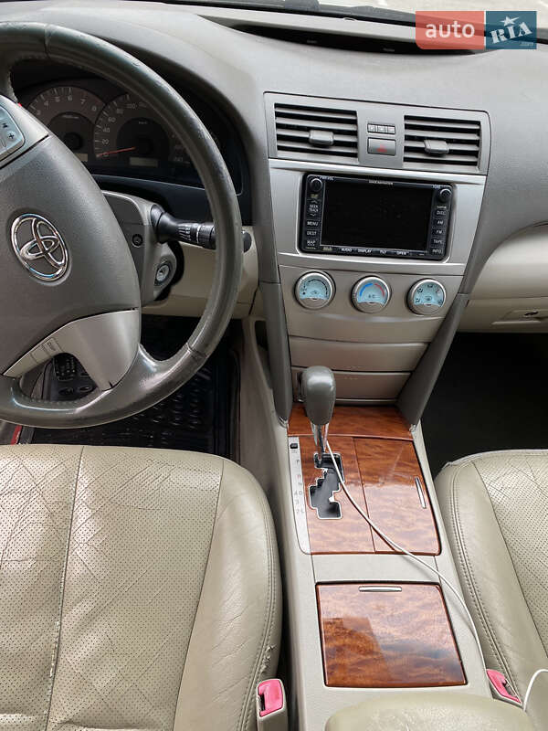 Седан Toyota Camry 2008 в Киеве
