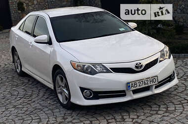 Седан Toyota Camry 2014 в Бершаді