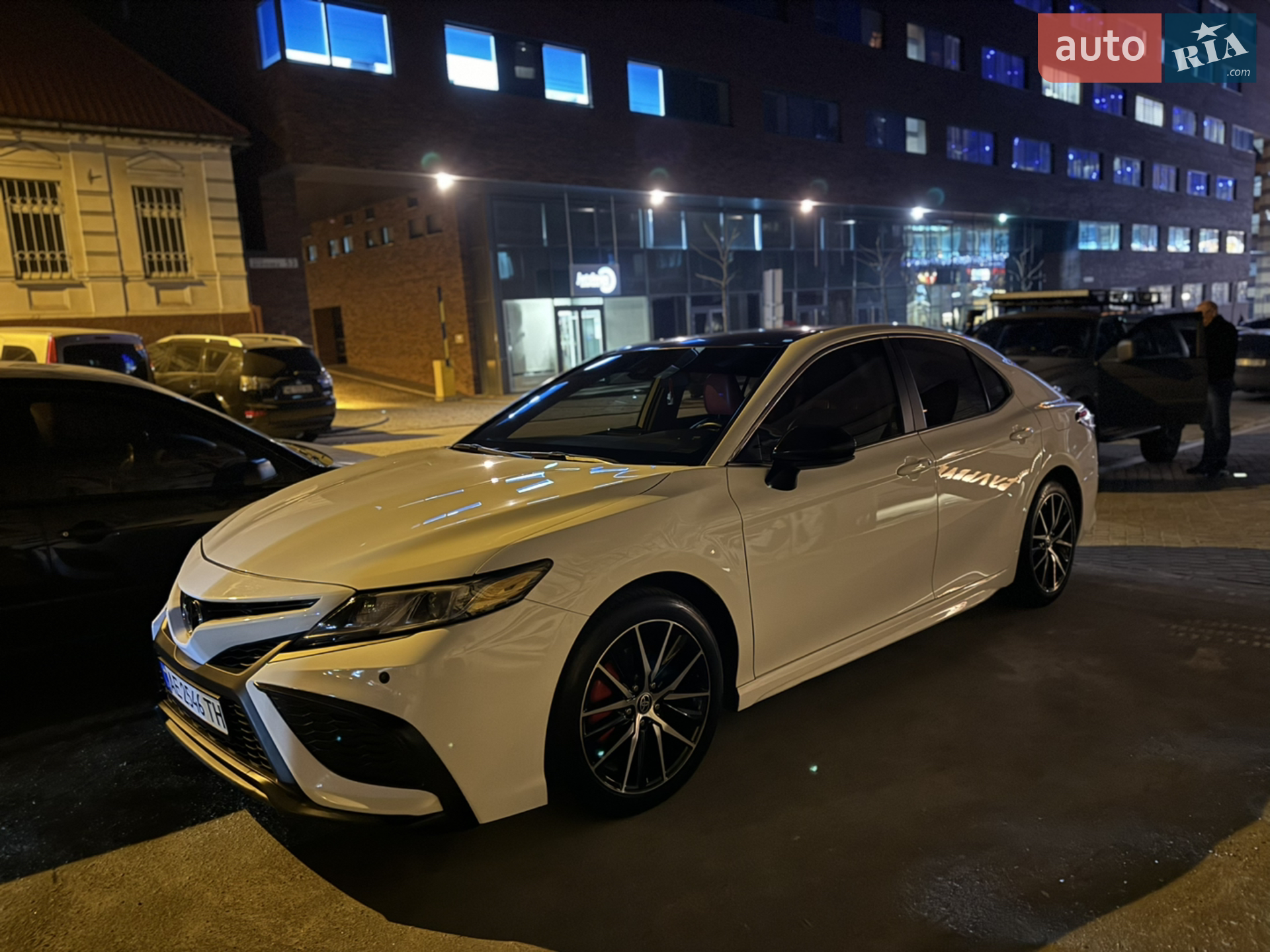 2021 Toyota Camry - фото 1