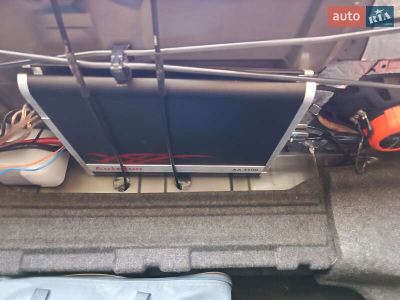 Седан Toyota Camry 2011 в Харкові