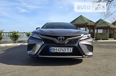 Седан Toyota Camry 2019 в Одессе