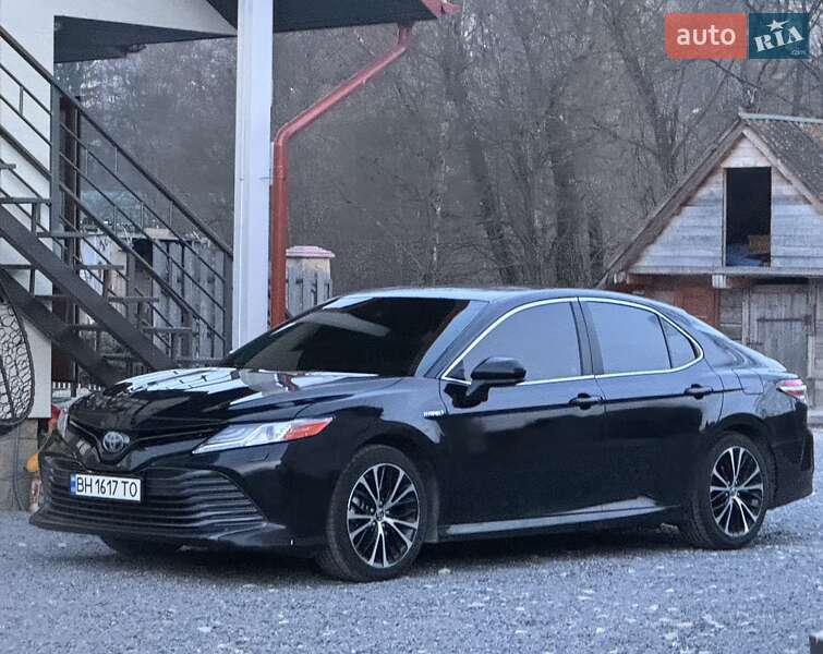 Седан Toyota Camry 2017 в Одессе