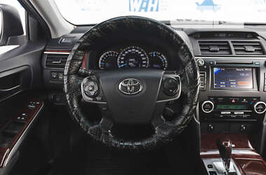 Седан Toyota Camry 2013 в Луцьку