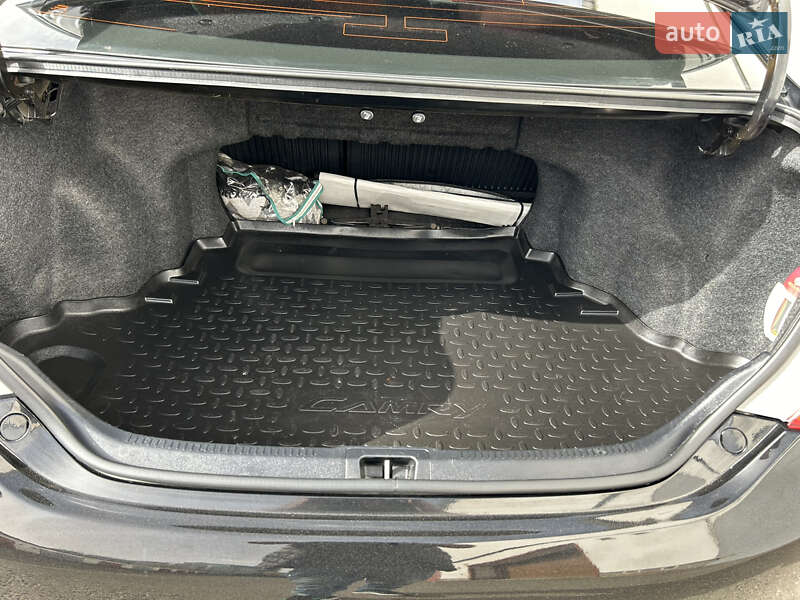 Седан Toyota Camry 2012 в Луцьку