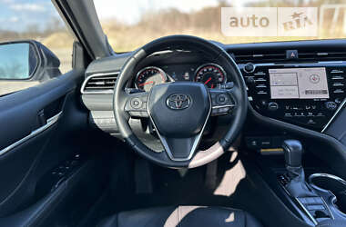 Седан Toyota Camry 2018 в 