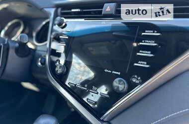 Седан Toyota Camry 2018 в 