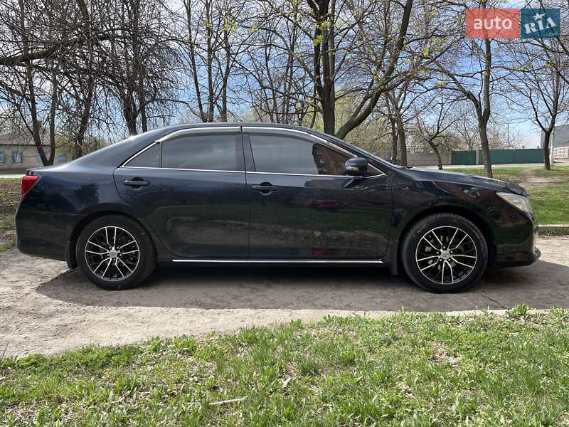 Седан Toyota Camry 2011 в Харкові
