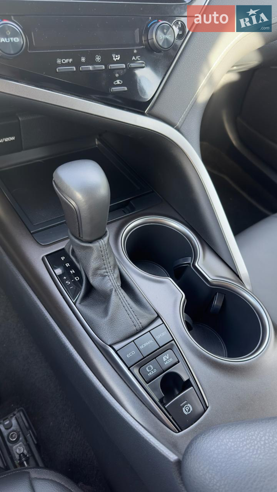 2022 Toyota Camry - мініатюра 22