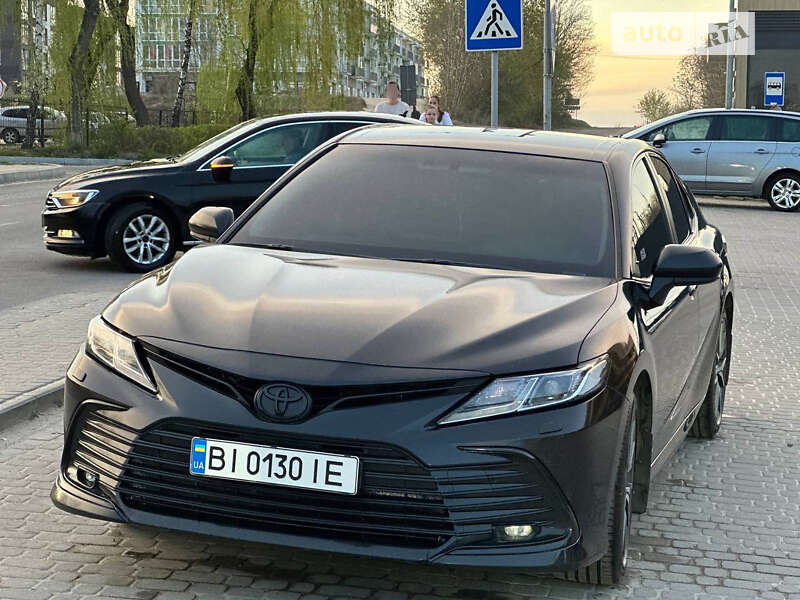 Седан Toyota Camry 2021 в Львове