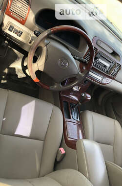 Седан Toyota Camry 2005 в Харькове