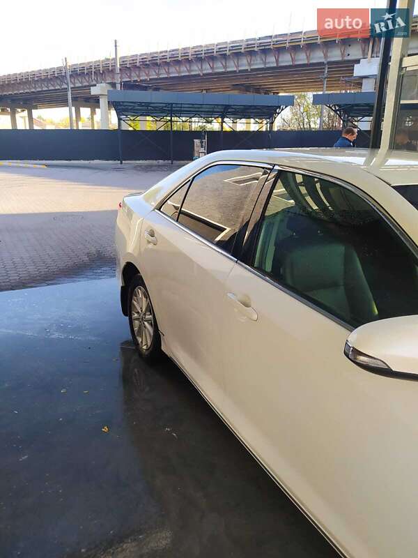 Седан Toyota Camry 2012 в Броварах