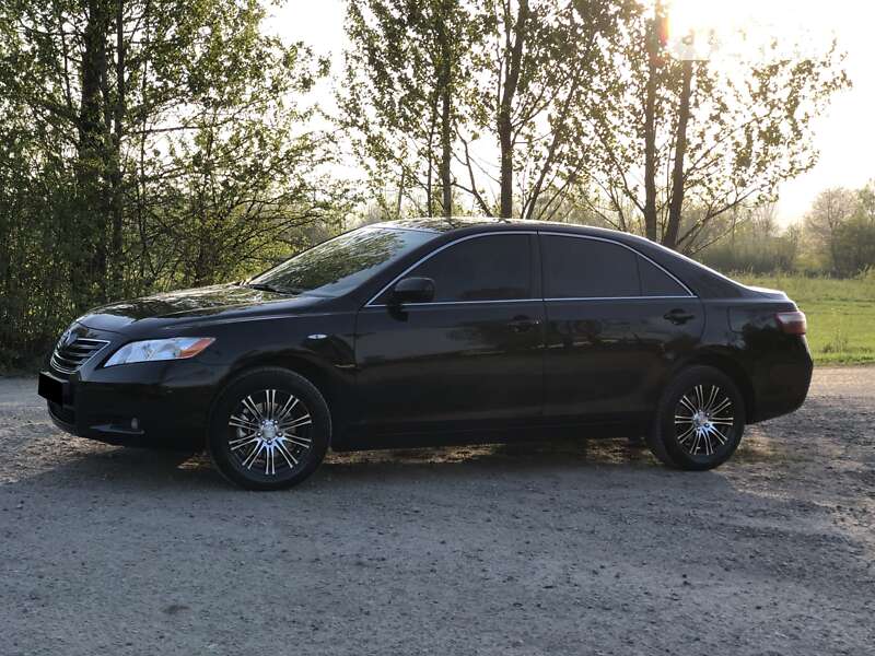 Седан Toyota Camry 2007 в Івано-Франківську