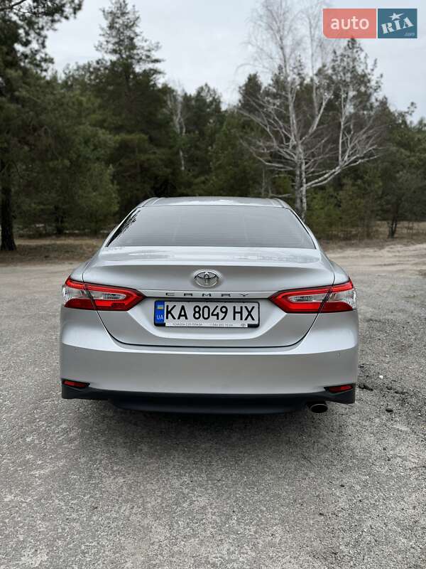 Седан Toyota Camry 2019 в Киеве фото 12 Седан Toyota Camry 2019 в Киеве