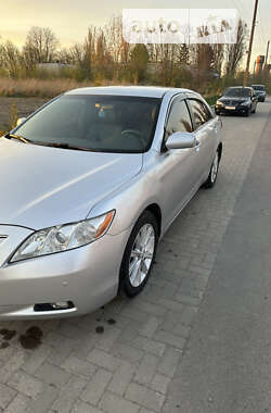 Седан Toyota Camry 2008 в Ровно