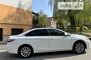 Седан Toyota Camry 2016 в Тернополе