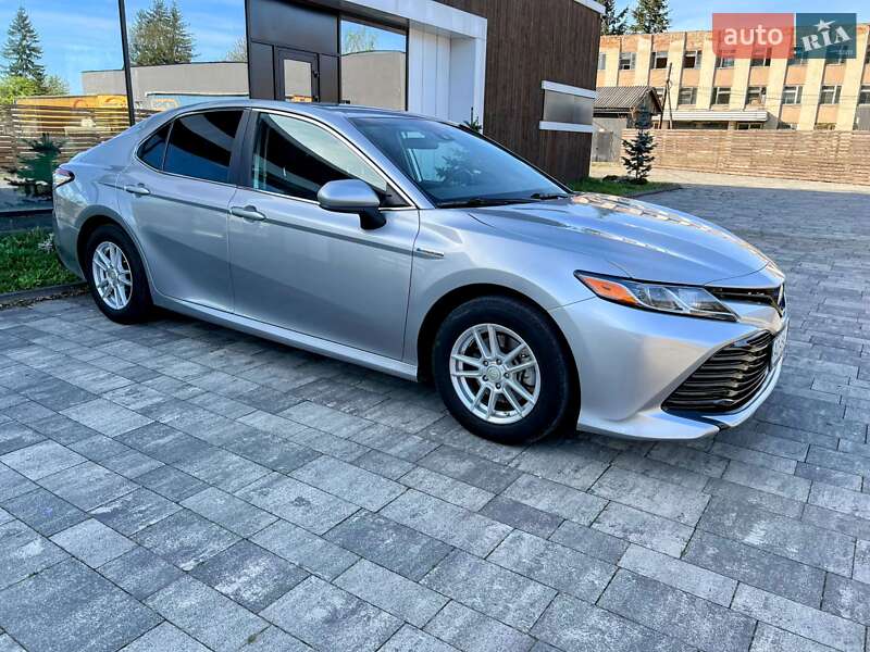 Седан Toyota Camry 2018 в Києві