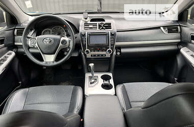 Седан Toyota Camry 2013 в Тернополе