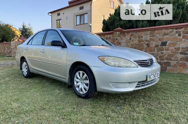 Седан Toyota Camry 2005 в Львове