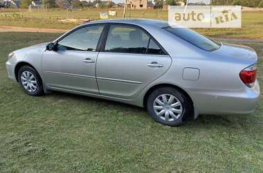 Седан Toyota Camry 2005 в Львові