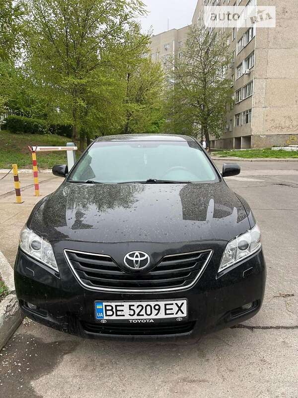 Седан Toyota Camry 2008 в Южноукраинске