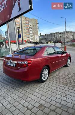 Седан Toyota Camry 2013 в Тернополе