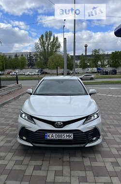 Седан Toyota Camry 2021 в Києві