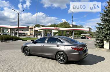 Седан Toyota Camry 2015 в Харкові