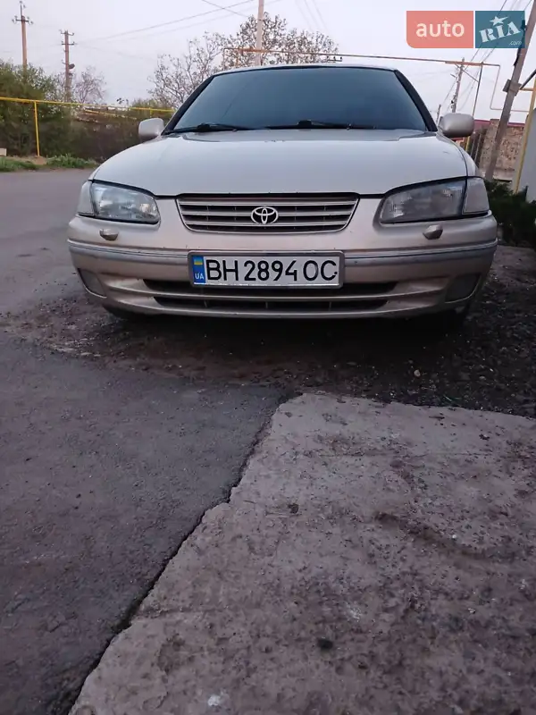 Toyota Camry 1998