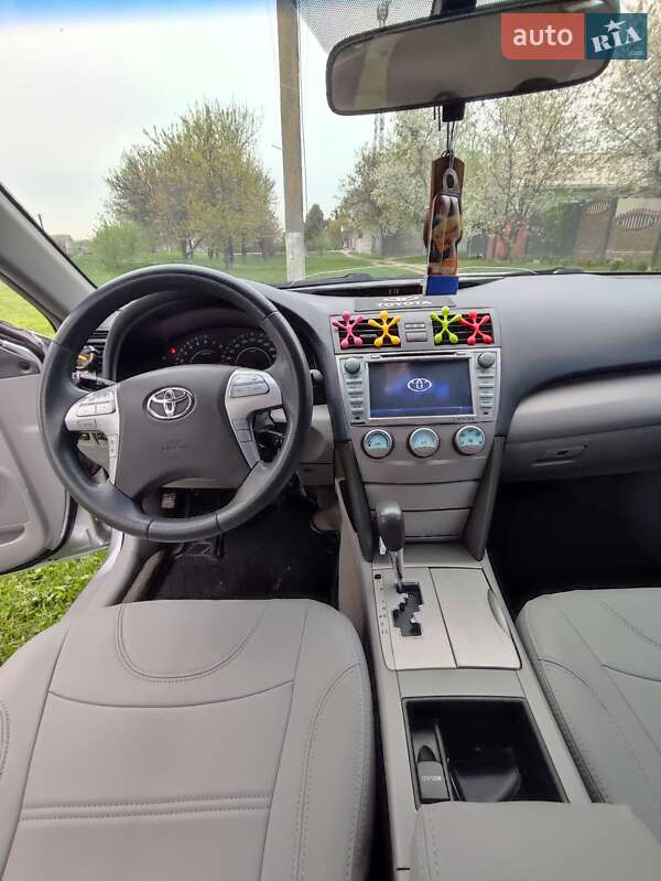 Седан Toyota Camry 2008 в Сумах