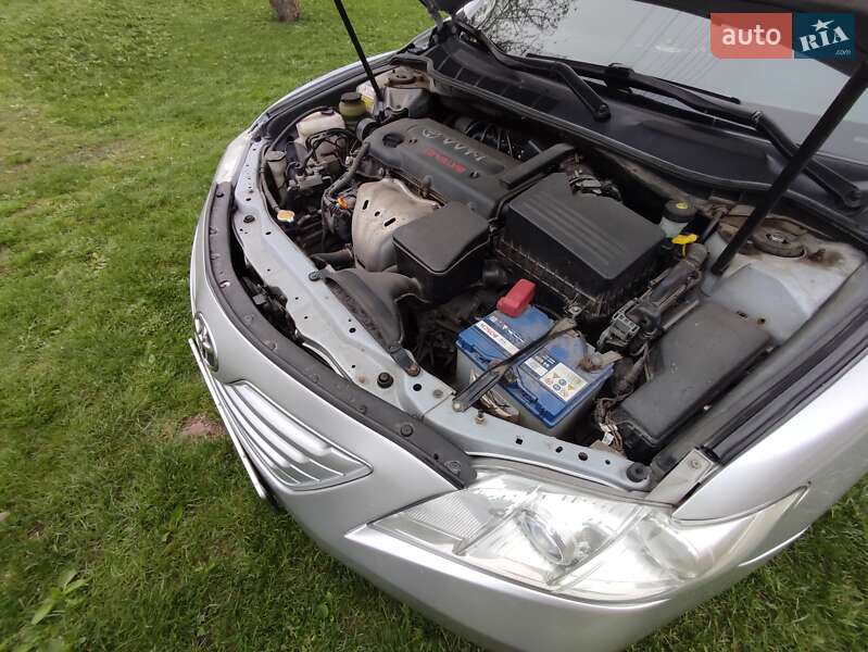Седан Toyota Camry 2008 в Сумах