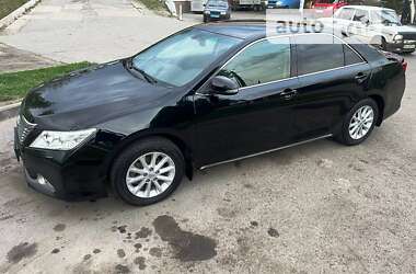 Седан Toyota Camry 2013 в Харкові