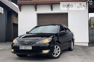 Седан Toyota Camry 2005 в Виннице