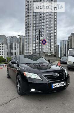 Седан Toyota Camry 2008 в Киеве