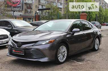Седан Toyota Camry 2018 в Одессе