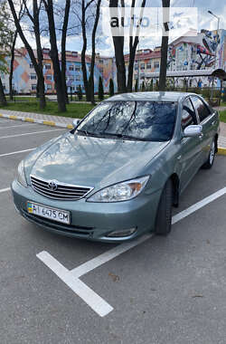 Седан Toyota Camry 2002 в Киеве