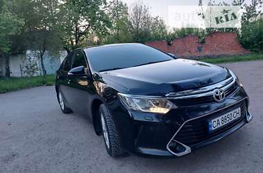 Седан Toyota Camry 2016 в Благовіщенську