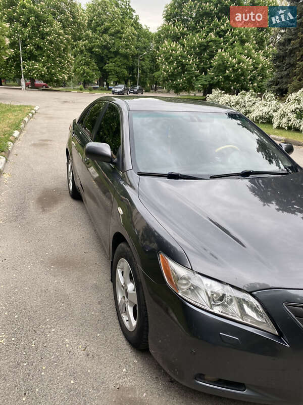 Седан Toyota Camry 2006 в Нікополі