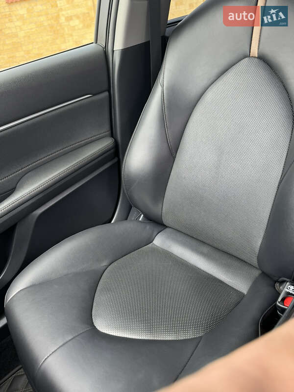 Седан Toyota Camry 2017 в Одессе