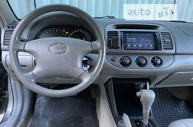 Седан Toyota Camry 2002 в Києві
