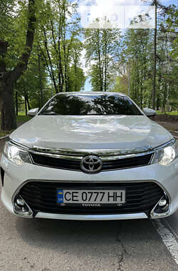 Седан Toyota Camry 2017 в Черновцах