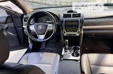 Седан Toyota Camry 2013 в Києві