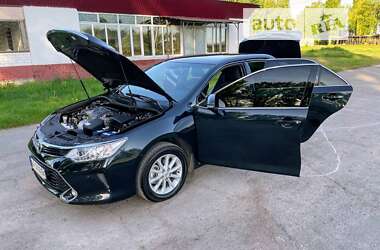 Седан Toyota Camry 2017 в Умані