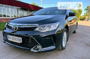 Седан Toyota Camry 2017 в Умані