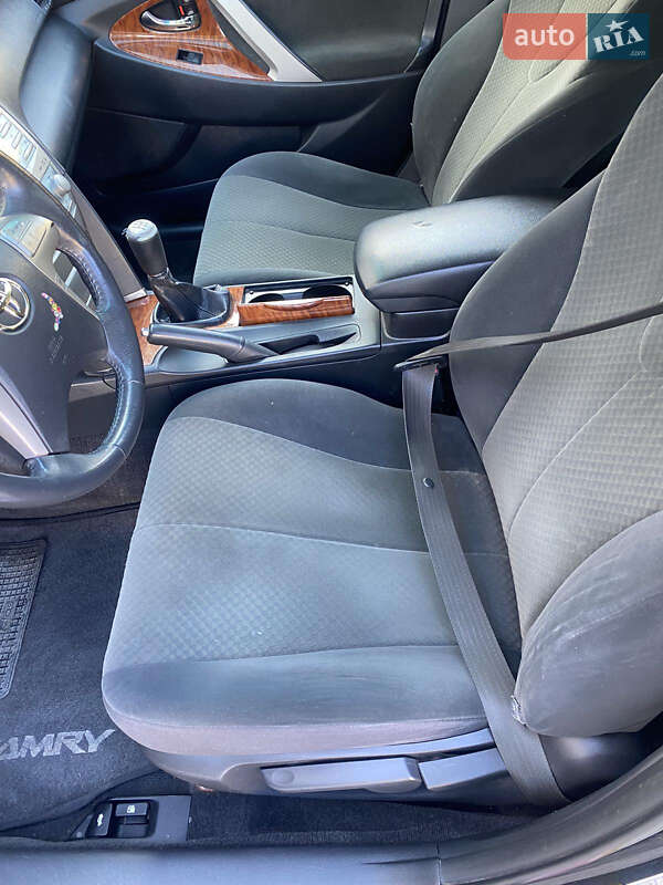 Седан Toyota Camry 2008 в Львові