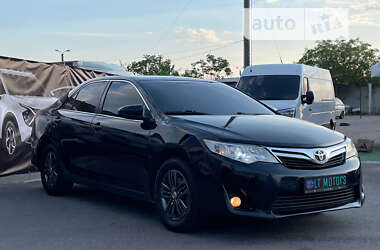 Седан Toyota Camry 2015 в Одессе