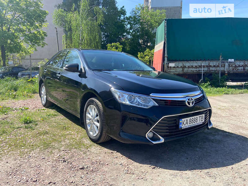 Седан Toyota Camry 2014 в Києві