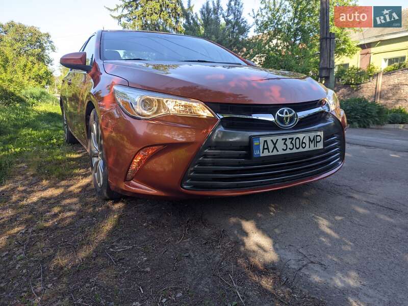 Седан Toyota Camry 2015 в Харкові
