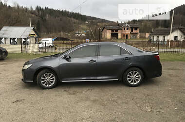 Седан Toyota Camry 2014 в Косове