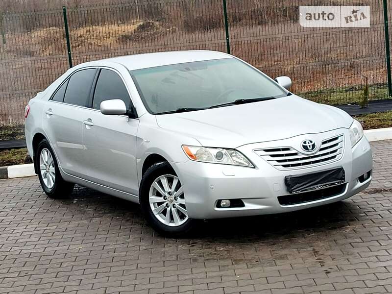 Седан Toyota Camry 2008 в Желтых Водах